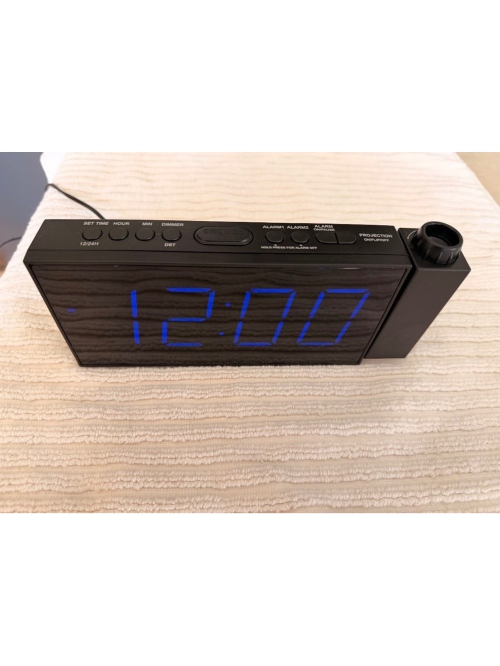OnLyee Wood Grain LED Projection Alarm Clock – Dual Alarms, Dimmer